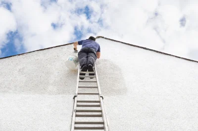 Peinture extérieure aux Chapelles — façades et ravalement